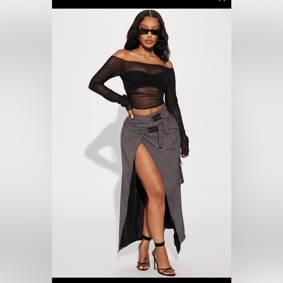 Fashion Nova skirt - Picture 3 of 3